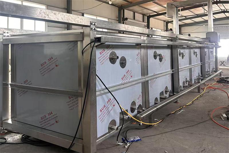 大型吊装出料六联锅